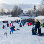 Alla åldrar har kul i snön Foto: Pelle Nilsson / Ljungandalen.info
