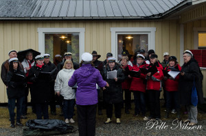 Torpskören sjunger ut våren i Erikslund Foto Pelle Nilsson