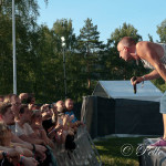 Clawfinger sångaren hejar på publiken Ljungarocken 2015 Foto:Pelle Nilsson Ljungandalen.info