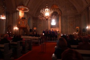 Uppträdande i kyrkan Foto: Linnea Ericsson