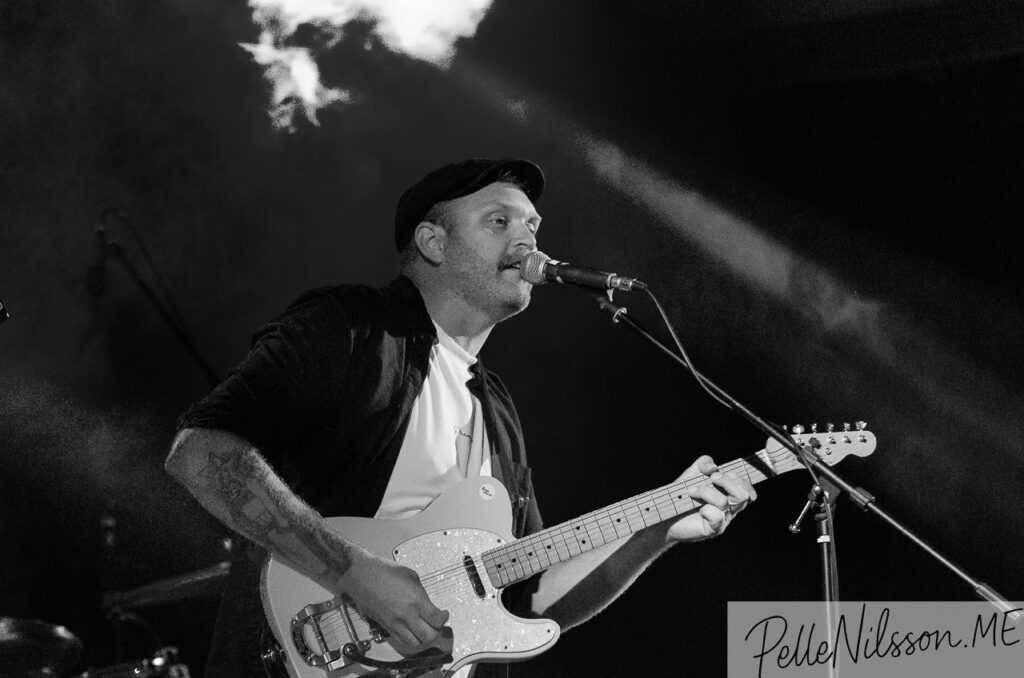 Teddie Ericsson med band på End of Summer Meet, Karlsro Flyers 2025. Foto: Pelle Nilsson