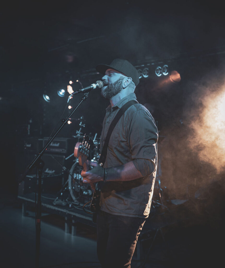 Petter Källström med band på Pipeline. Foto: Patrik Aspholme