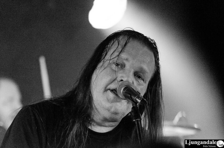 Vägsjäl och Nionde Kretsen på Pipeline